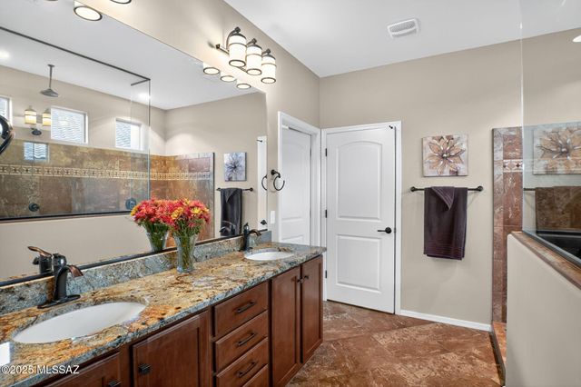 14049 E Barouche Drive, Vail, AZ 85641