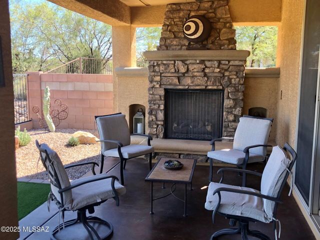 14049 E Barouche Drive, Vail, AZ 85641