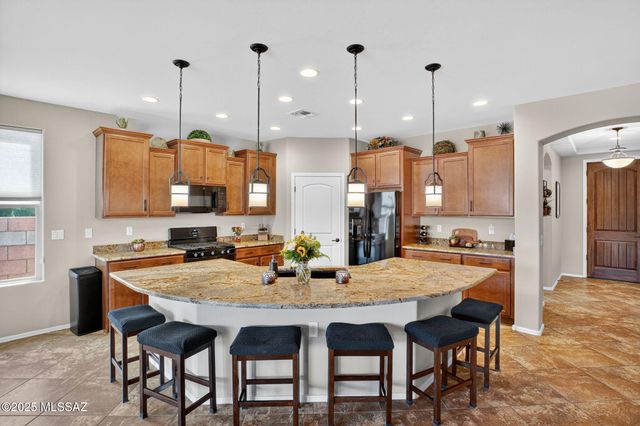 14049 E Barouche Drive, Vail, AZ 85641