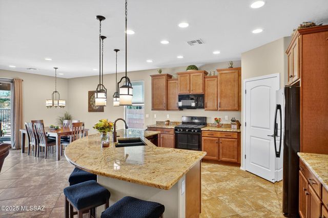 14049 E Barouche Drive, Vail, AZ 85641