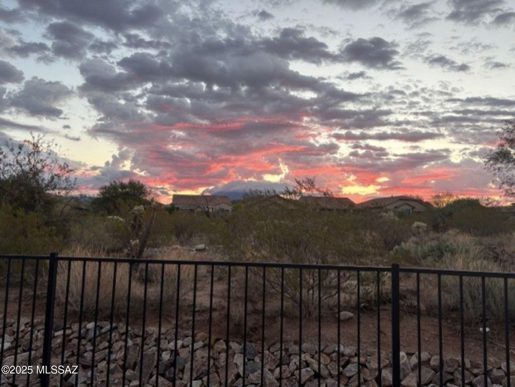 14049 E Barouche Drive, Vail, AZ 85641