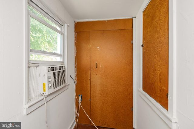 534 S CHURCH ST, Charles Town, WV 25414