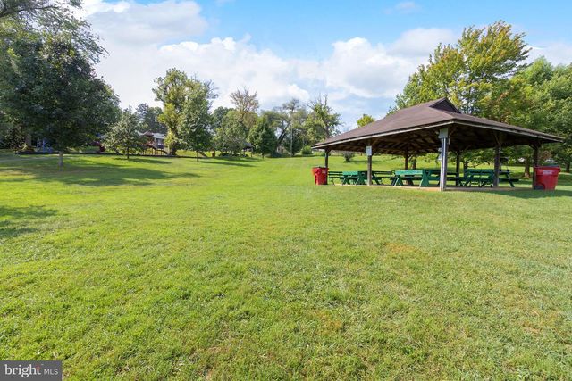 534 S CHURCH ST, Charles Town, WV 25414
