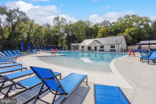 534 S CHURCH ST, Charles Town, WV 25414