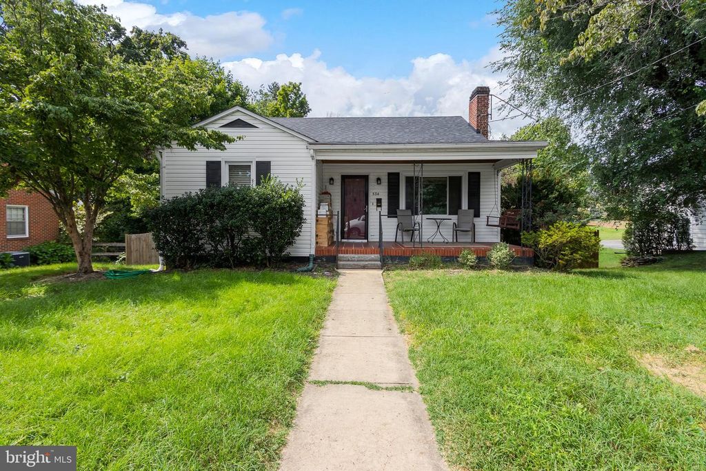 534 S CHURCH ST, Charles Town, WV 25414