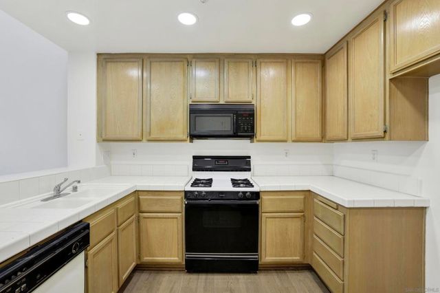 13450 Savanna, Tustin, CA 92782
