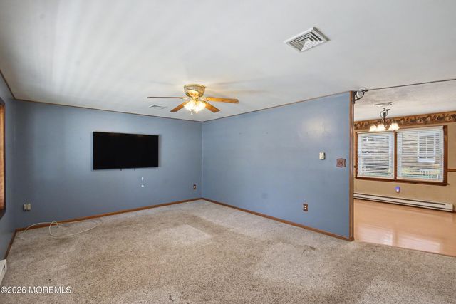 1188 Whittier Avenue, Toms River, NJ 08753