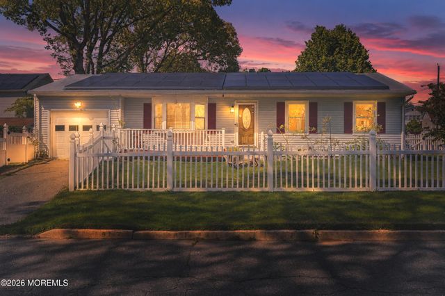 1188 Whittier Avenue, Toms River, NJ 08753