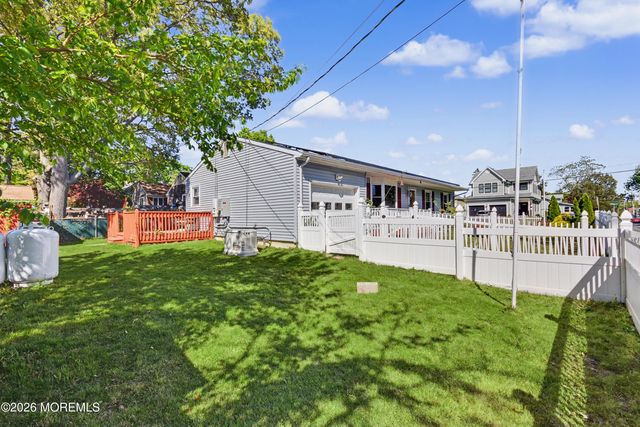 1188 Whittier Avenue, Toms River, NJ 08753