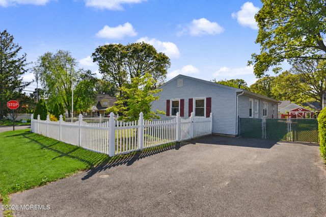 1188 Whittier Avenue, Toms River, NJ 08753