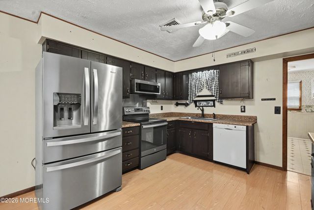 1188 Whittier Avenue, Toms River, NJ 08753