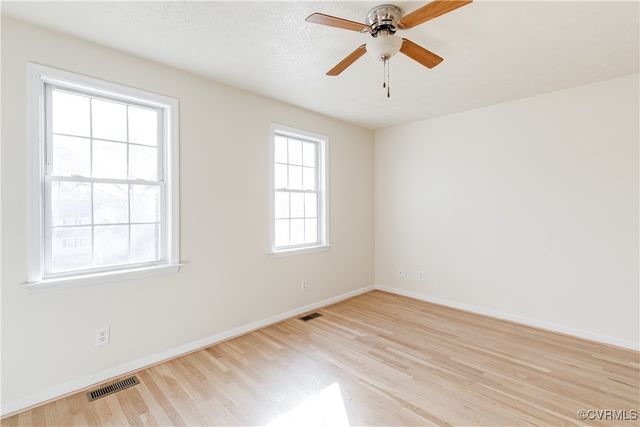 1525 Creek Knoll Ct, Colonial Heights, VA 23834