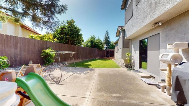 2201 Arnhem Pl, Modesto, CA 95356