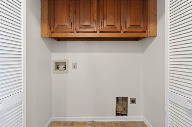 5441 Trentham Drive, Dunwoody, GA 30338