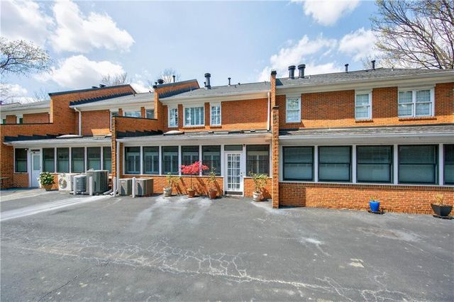 5441 Trentham Drive, Dunwoody, GA 30338