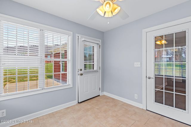443 Woodlake Dr, Mt Washington, KY 40047