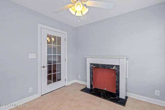 443 Woodlake Dr, Mt Washington, KY 40047