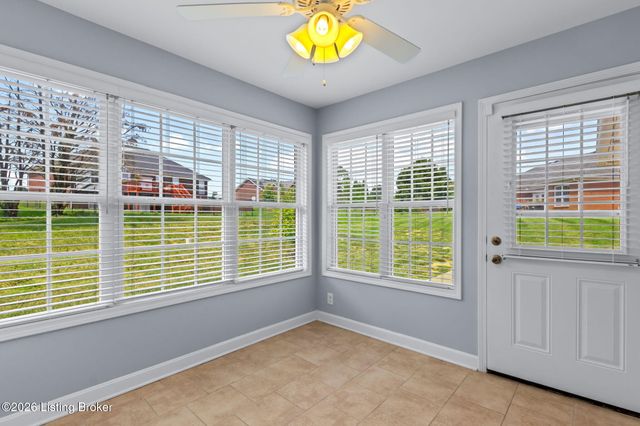 443 Woodlake Dr, Mt Washington, KY 40047