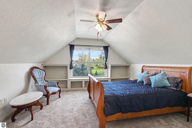 902 W 1st Street, Tawas City, MI 48763