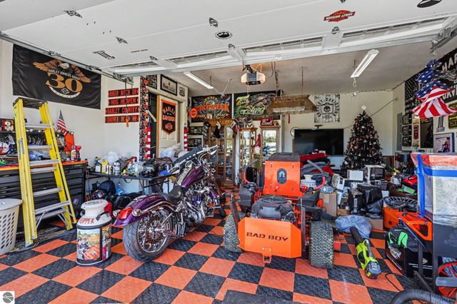 902 W 1st Street, Tawas City, MI 48763