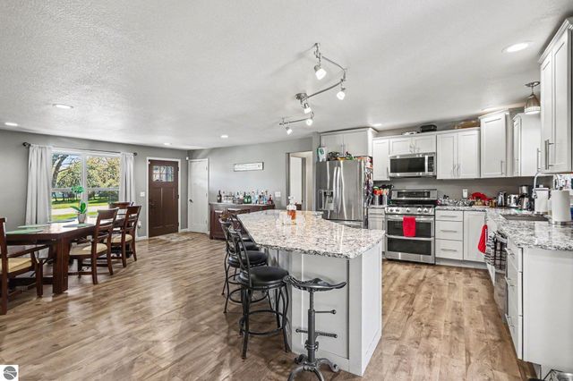 902 W 1st Street, Tawas City, MI 48763