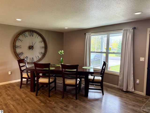 902 W 1st Street, Tawas City, MI 48763