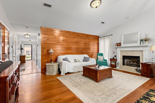 303 Melrose Ln, Dothan, AL 36303