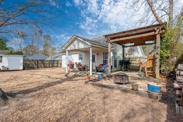 303 Melrose Ln, Dothan, AL 36303