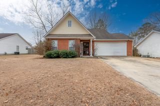 303 Melrose Ln, Dothan, AL 36303
