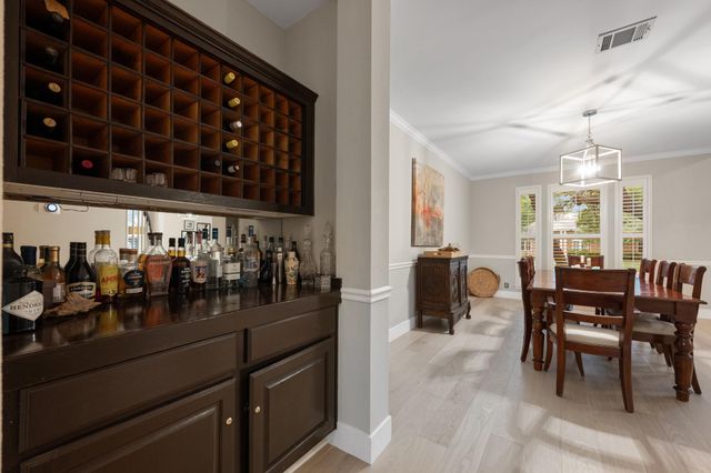 10080 Circleview DR, Austin, TX 78733