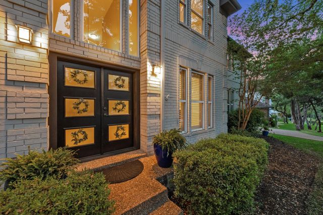 10080 Circleview DR, Austin, TX 78733