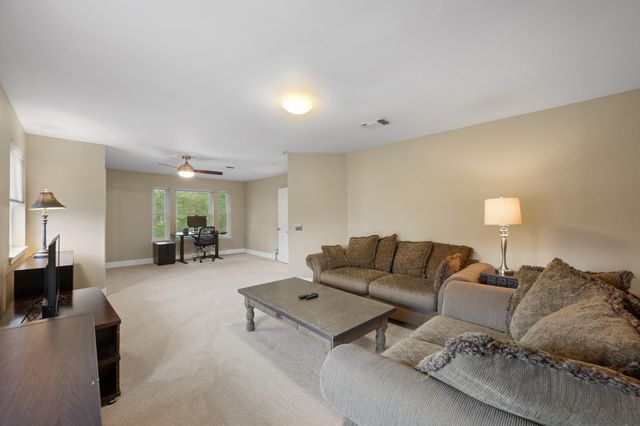 10080 Circleview DR, Austin, TX 78733