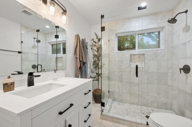 10080 Circleview DR, Austin, TX 78733