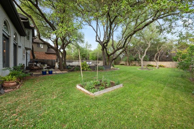 10080 Circleview DR, Austin, TX 78733