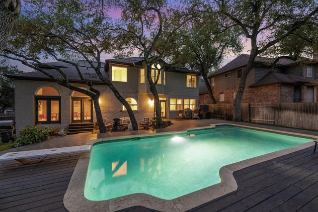 10080 Circleview DR, Austin, TX 78733