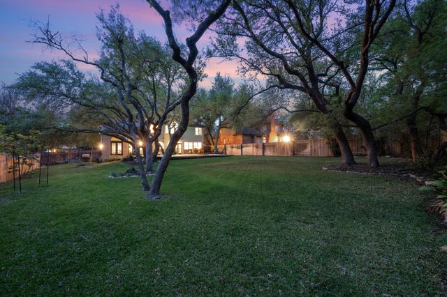 10080 Circleview DR, Austin, TX 78733