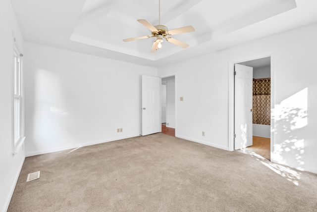 1975 Stepford Dr, Clarksville, TN 37043