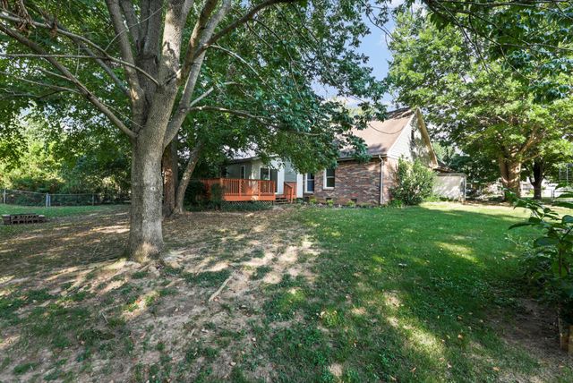 1975 Stepford Dr, Clarksville, TN 37043