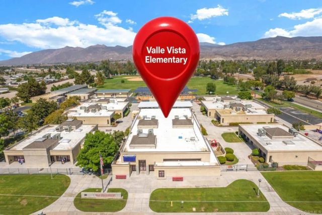 26064 Avenida Hortensia, Hemet, CA 92544