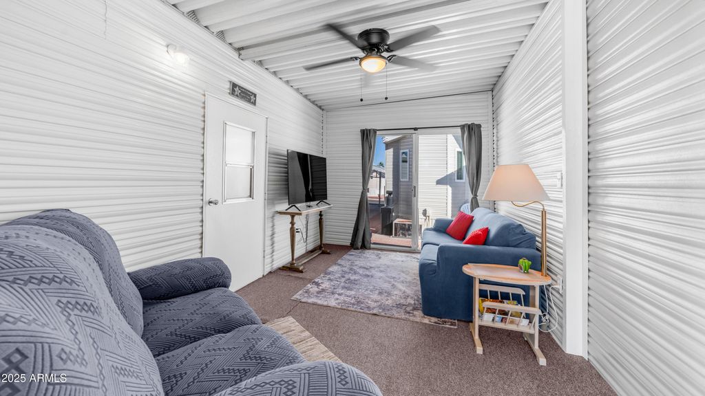 181 MINESHAFT Drive, Apache Junction, AZ 85119