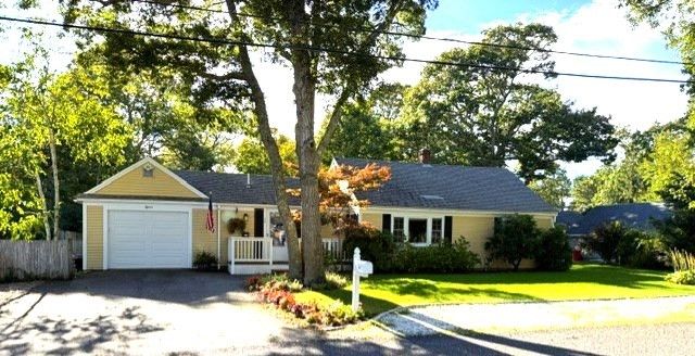 15 Sharon Rd, Yarmouth, MA 02664