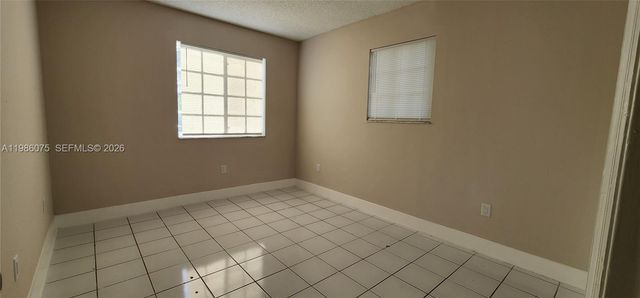 800 SW 10th Ave 800, Hallandale Beach, FL 33009