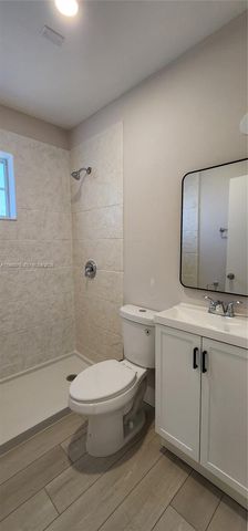 800 SW 10th Ave 800, Hallandale Beach, FL 33009