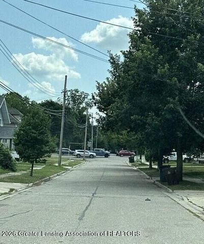 920 Wisconsin, Lansing, MI 48915