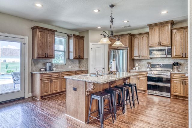 586 Ruby Drive, Bellville, TX 77418