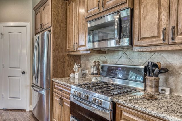586 Ruby Drive, Bellville, TX 77418