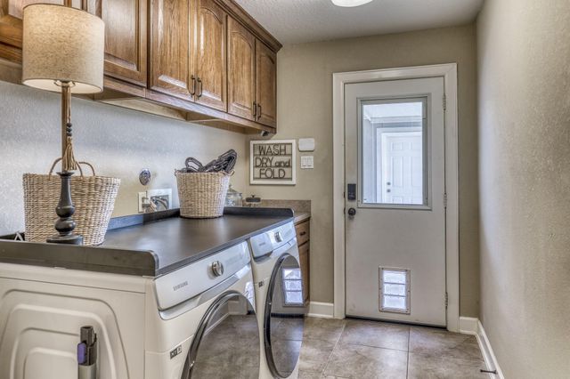 586 Ruby Drive, Bellville, TX 77418