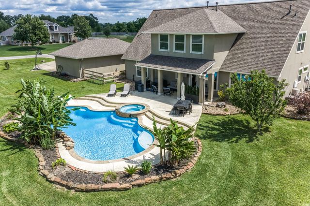 586 Ruby Drive, Bellville, TX 77418