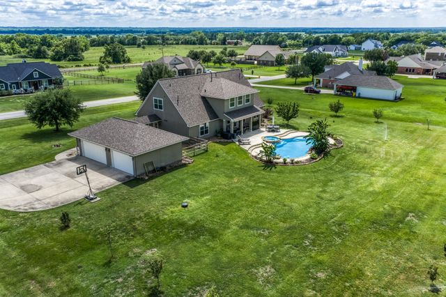 586 Ruby Drive, Bellville, TX 77418