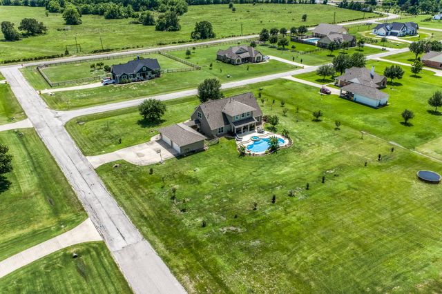 586 Ruby Drive, Bellville, TX 77418